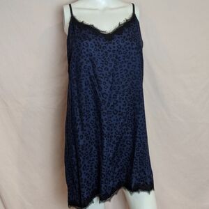 Jenni Intimates Blue and Black Leopard Print Lace Trim Chemise size Large